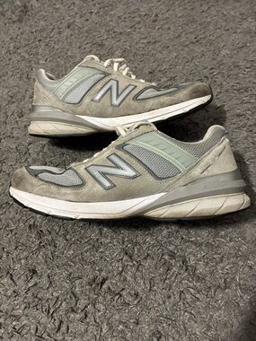 New balance 990 v5